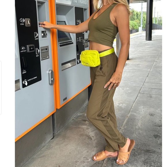 Athleta Brooklyn Mid Rise Ankle Pant Sz 8 - Picture 2 of 13